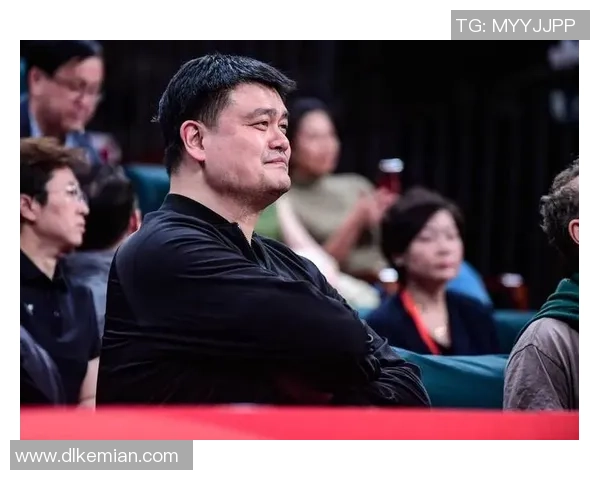 杨瀚森回应姚明期望称难以接话展现谦逊态度 杨瀚森回应姚明期望称难以接话展现谦逊态度